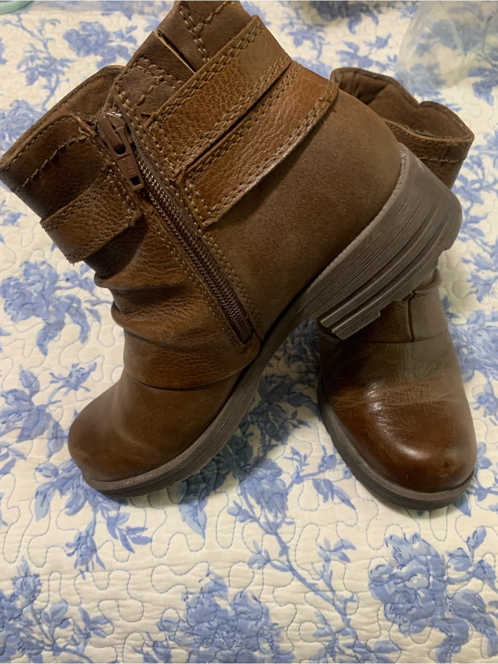 Earth Brown Leather Ankle Boots
